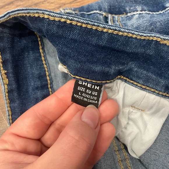 Really cute dark blue jean shorts. SHEIN, size large, unworn. - Picture 3 of 3